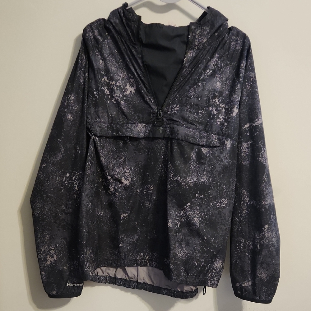 Black And Gray Patterned Pullover Jacket - image 1